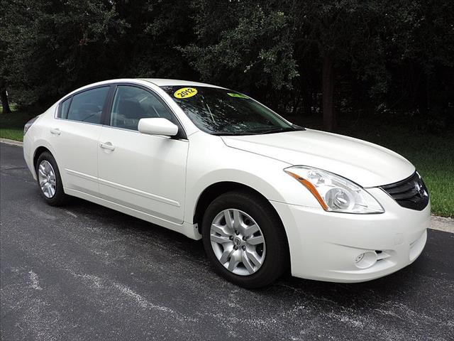 Nissan Altima 2012 photo 3