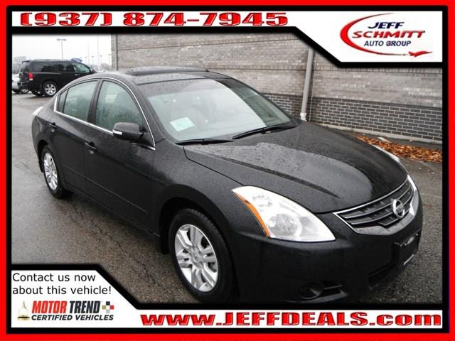 Nissan Altima Pickupslt Quad Cab SWB 4WD 4x4 Truck Sedan