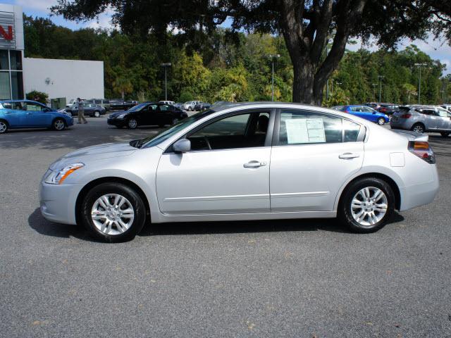 Nissan Altima 2012 photo 1
