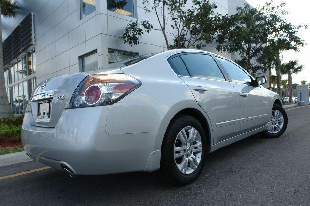 Nissan Altima 2012 photo 4