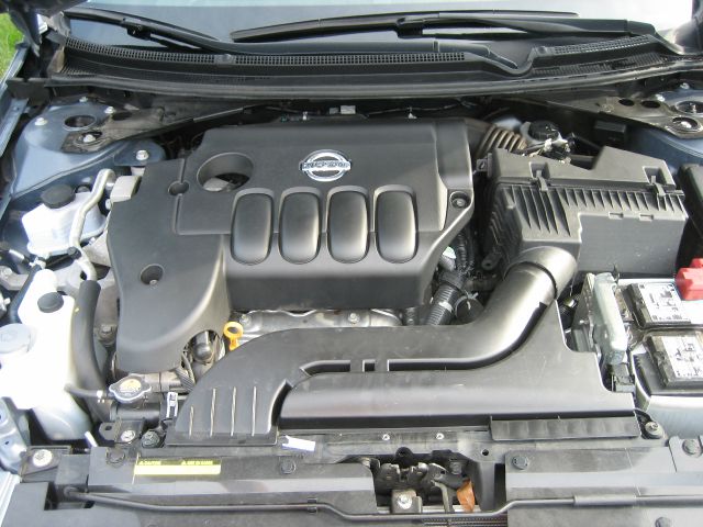 Nissan Altima 2012 photo 2