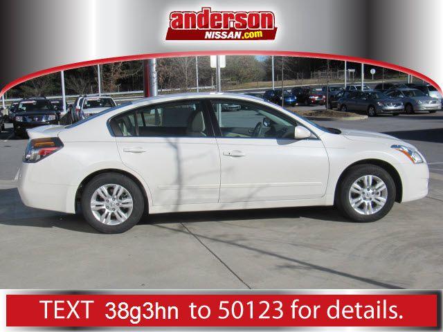 Nissan Altima 2012 photo 2