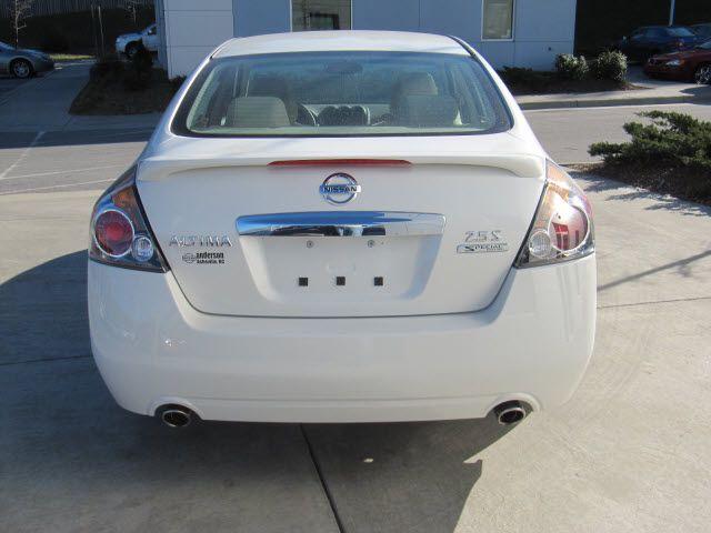 Nissan Altima 2012 photo 3