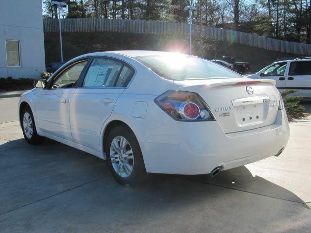 Nissan Altima 2012 photo 4