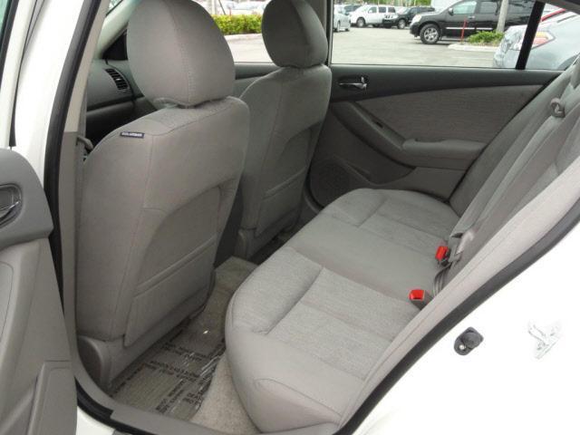 Nissan Altima 2012 photo 3