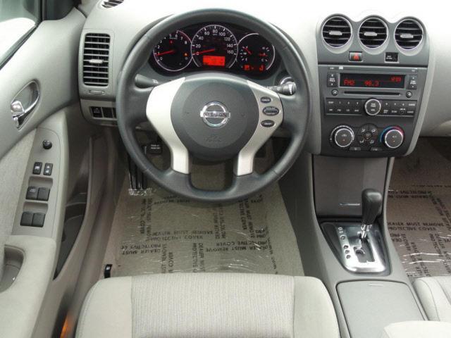 Nissan Altima 2012 photo 4