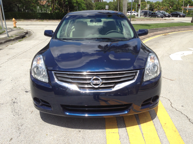Nissan Altima 2012 photo 1