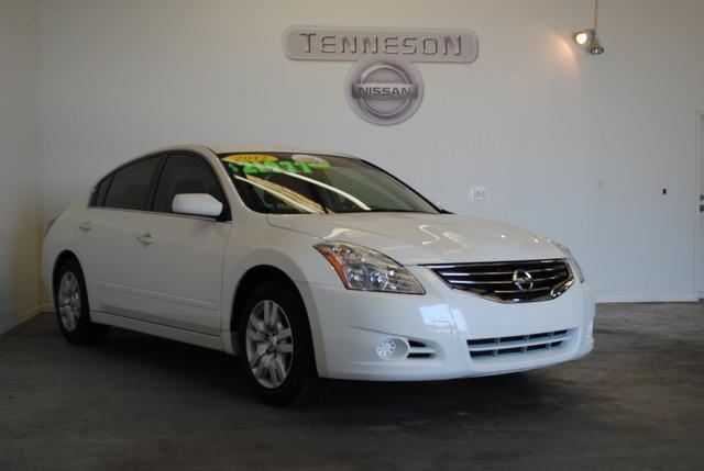 Nissan Altima 2012 photo 1