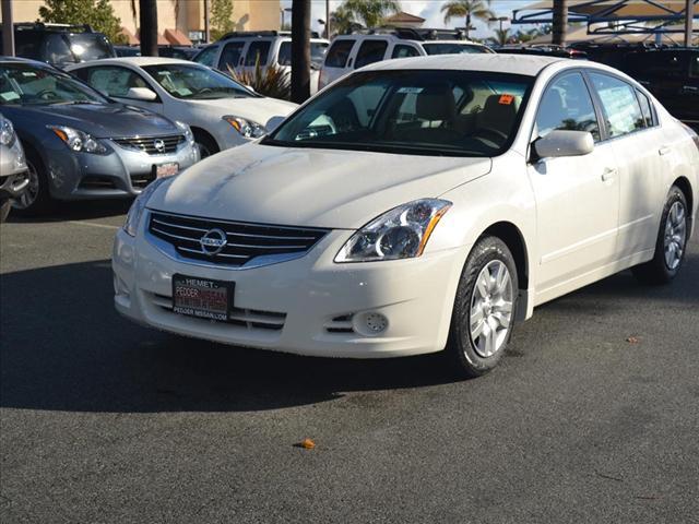Nissan Altima 2012 photo 1