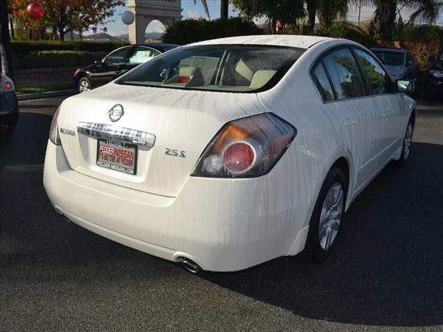 Nissan Altima 2012 photo 5