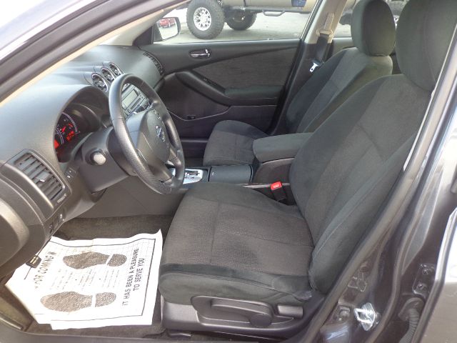 Nissan Altima 2012 photo 1