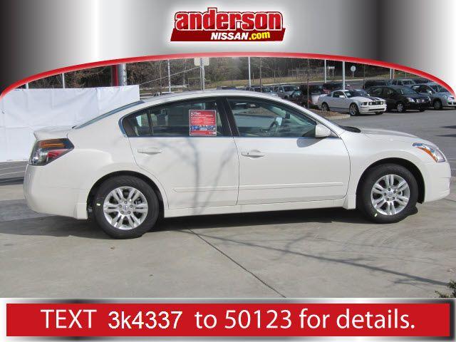 Nissan Altima 2012 photo 2