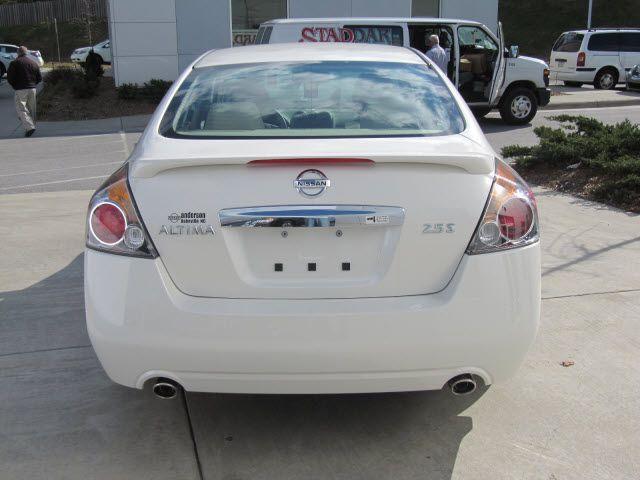 Nissan Altima 2012 photo 3