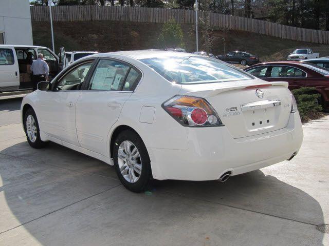 Nissan Altima 2012 photo 4