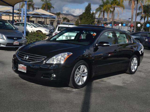 Nissan Altima 2012 photo 1