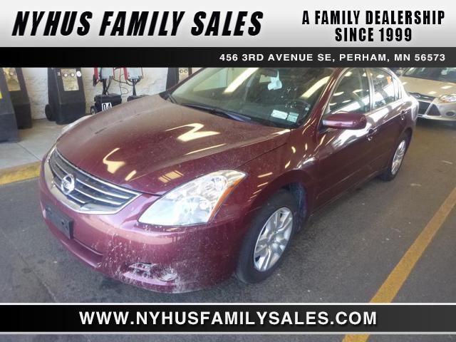 Nissan Altima Pickupslt Quad Cab SWB 4WD 4x4 Truck Sedan