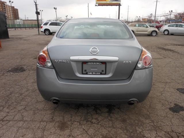 Nissan Altima 2012 photo 3