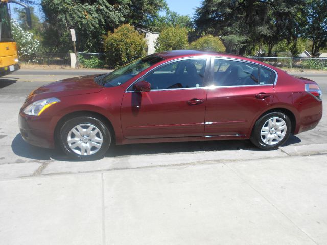 Nissan Altima 2012 photo 4