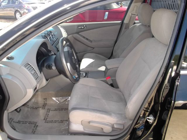 Nissan Altima Pickupslt Quad Cab SWB 4WD 4x4 Truck Sedan