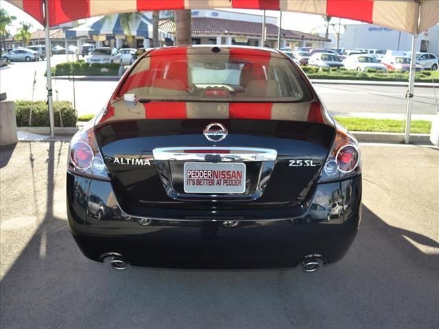 Nissan Altima 2012 photo 4