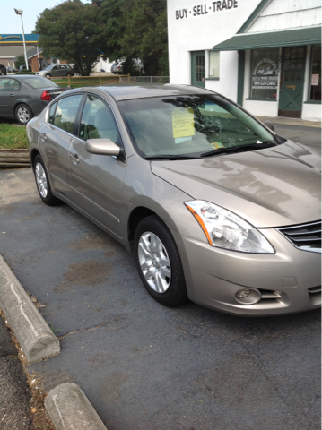 Nissan Altima 2012 photo 1