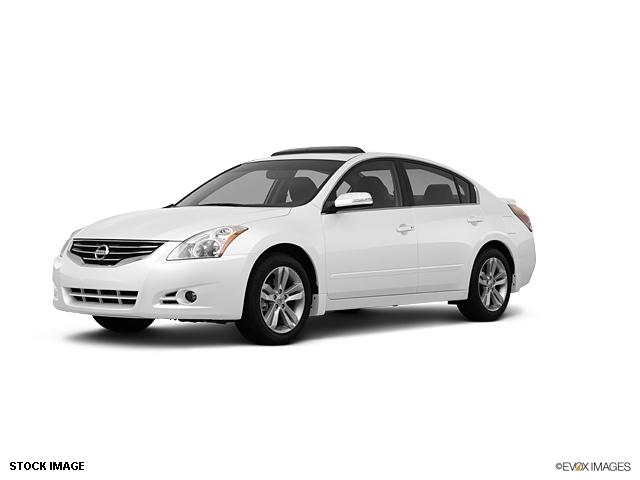 Nissan Altima 4WD Reg Cab 133 Sedan