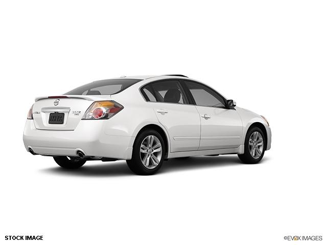 Nissan Altima 2012 photo 1