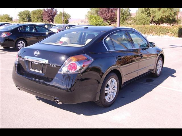 Nissan Altima 2012 photo 5