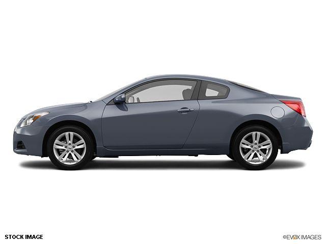 Nissan Altima 2012 photo 2