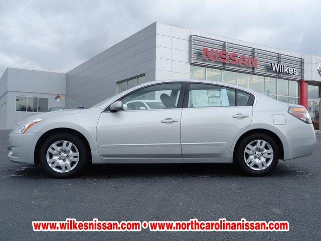 Nissan Altima 2012 photo 1