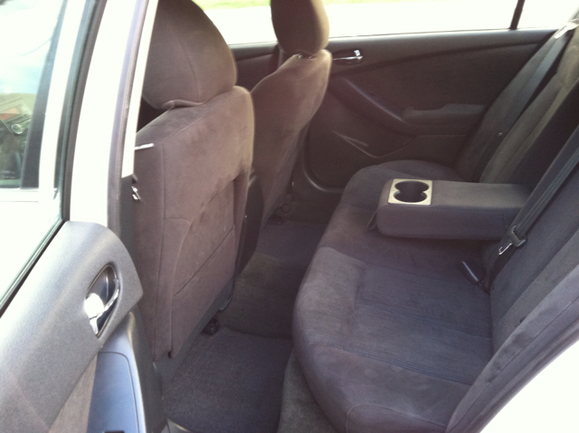 Nissan Altima 2012 photo 2