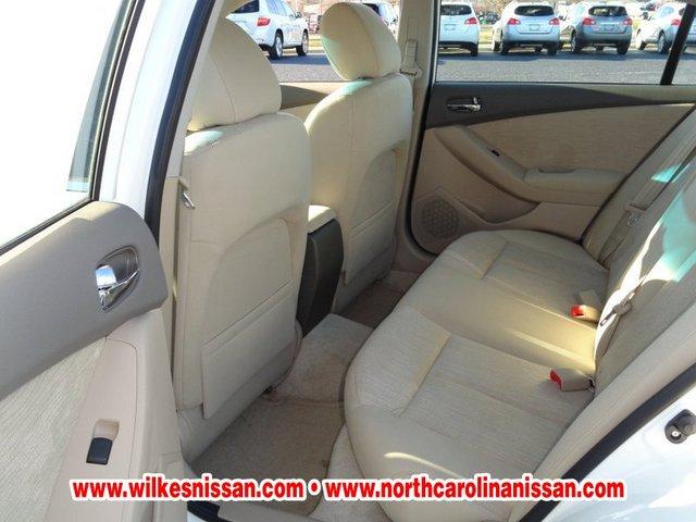 Nissan Altima 2012 photo 3