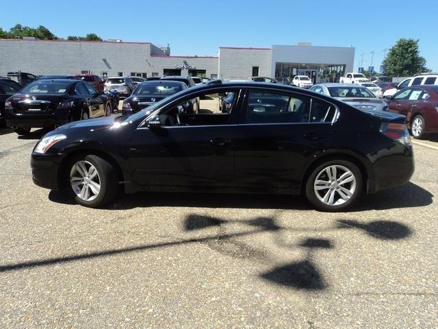 Nissan Altima 2012 photo 1
