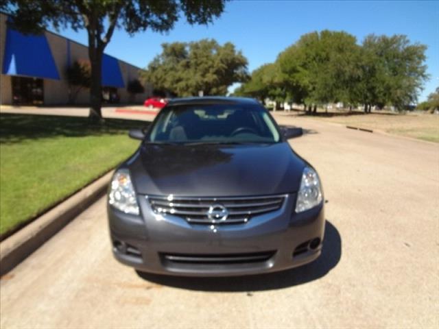 Nissan Altima 2012 photo 1