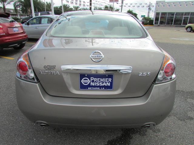 Nissan Altima 2012 photo 4