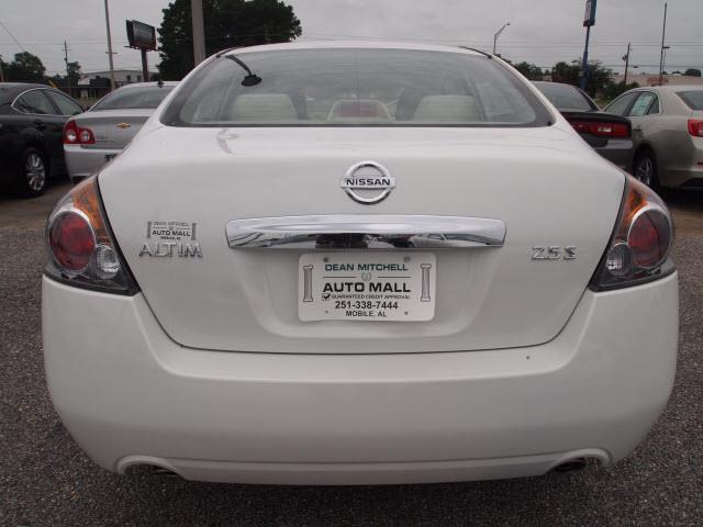 Nissan Altima 2012 photo 3