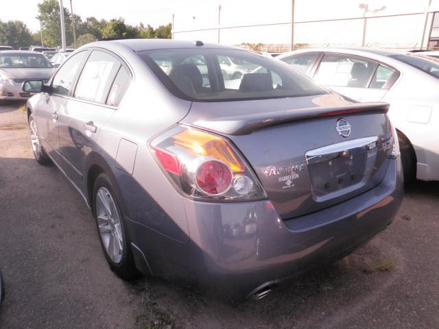 Nissan Altima 2012 photo 1