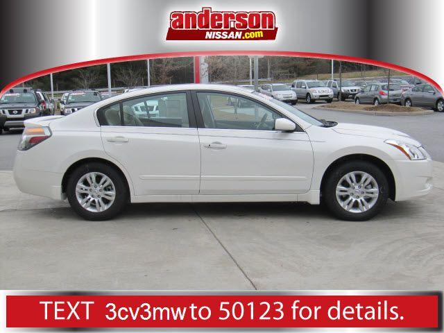Nissan Altima 2012 photo 2