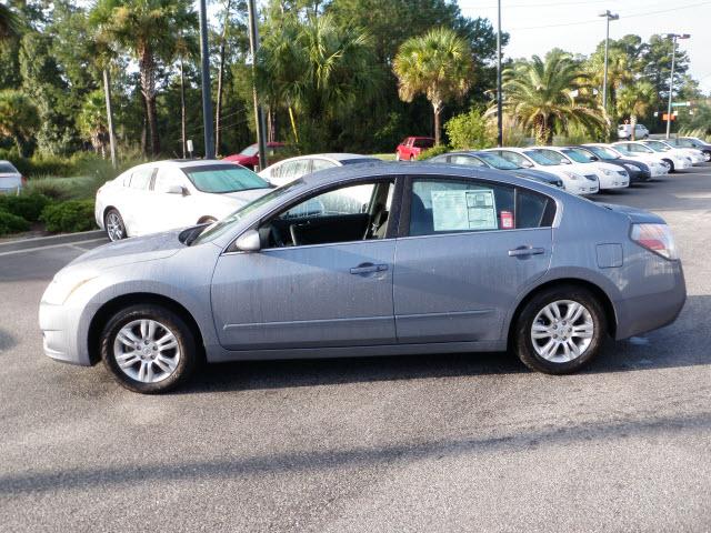 Nissan Altima 2012 photo 1
