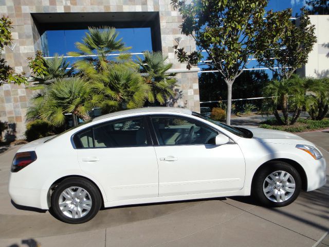 Nissan Altima Unknown Sedan