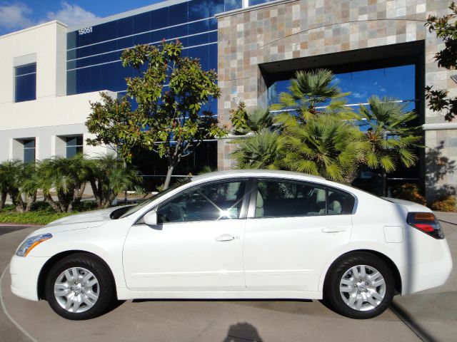 Nissan Altima 2012 photo 3