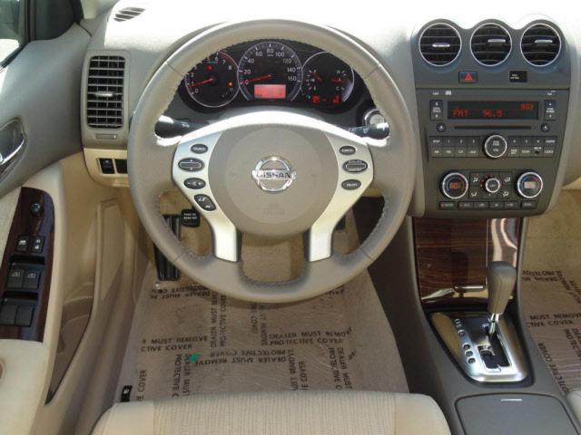 Nissan Altima 2012 photo 4