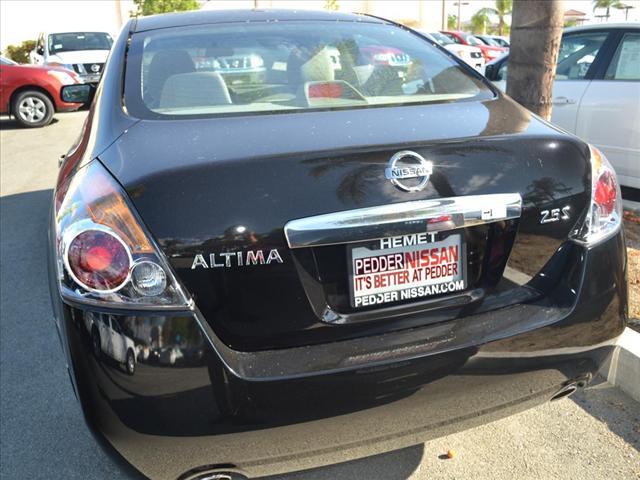 Nissan Altima 2012 photo 4
