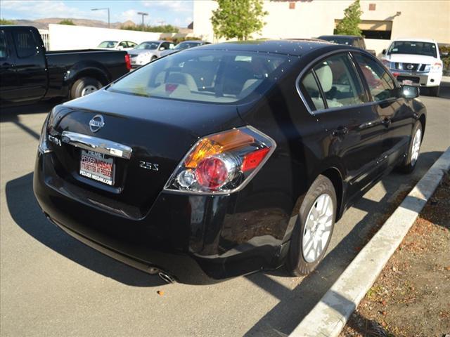 Nissan Altima 2012 photo 5