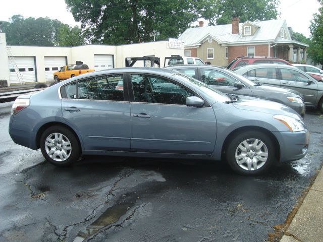 Nissan Altima 2012 photo 1