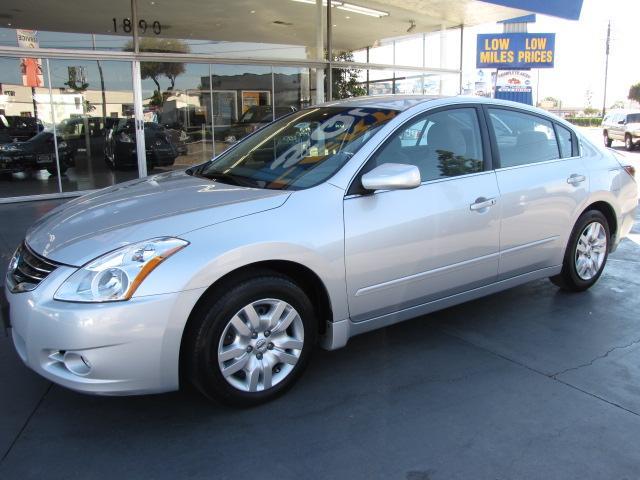Nissan Altima 2012 photo 3
