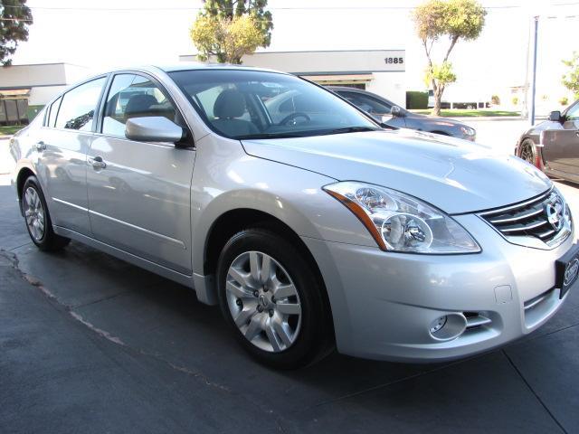 Nissan Altima 2012 photo 4
