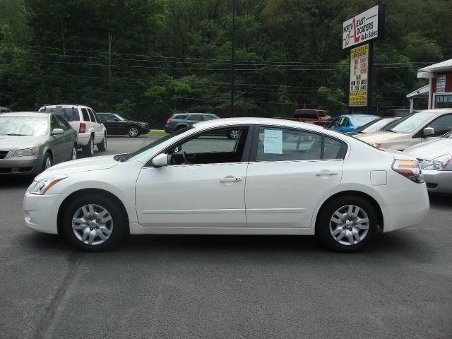 Nissan Altima 2012 photo 1