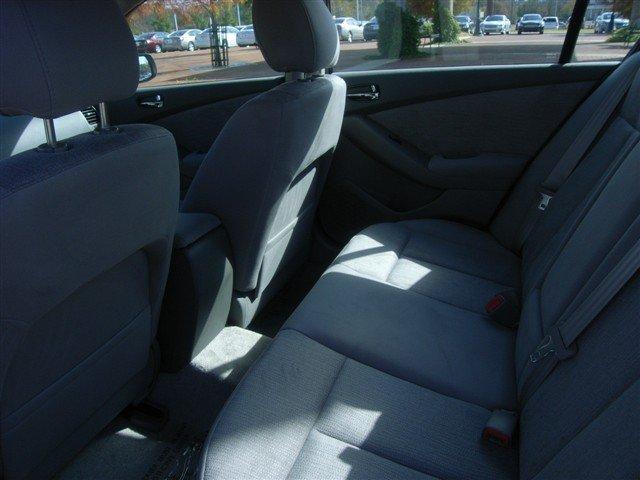 Nissan Altima 2012 photo 4