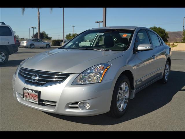 Nissan Altima 2012 photo 1